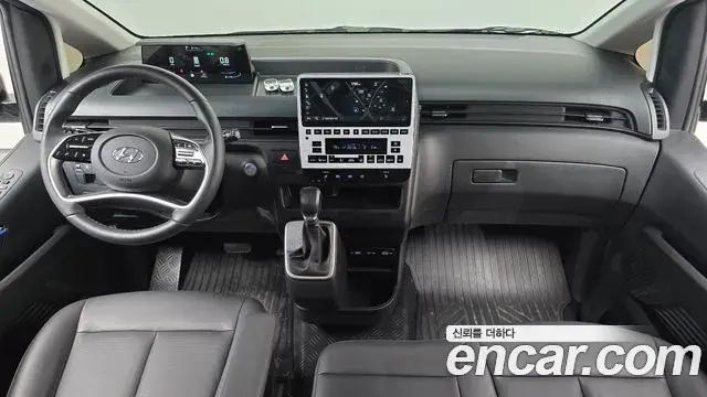 Hyundai Staria 2024 — Фото 6/20