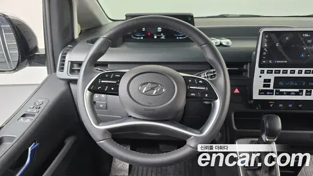 Hyundai Staria 2024 — Фото 12/20