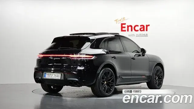 Porsche Macan 2023 — Фото 2/20