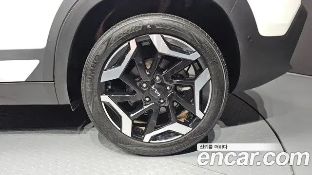 Kia Seltos 2022 — ფოტო 6/34