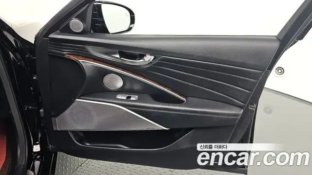Kia The K9 2018 — ფოტო 13/30