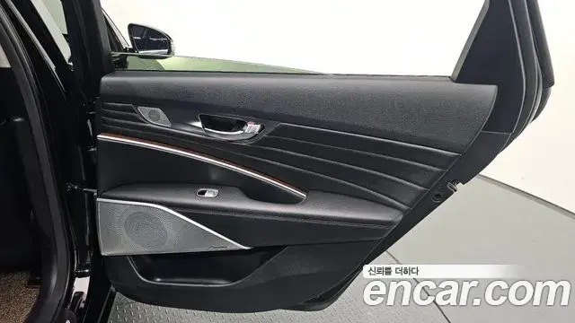 Kia The K9 2018 — ფოტო 18/30