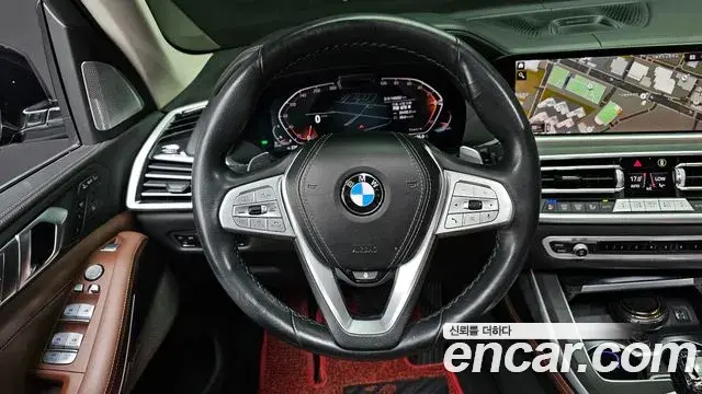 BMW X7 2021 — Photo 13/20
