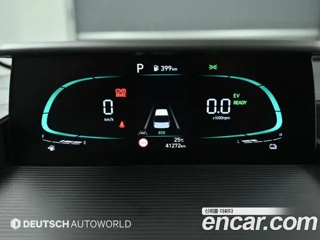 Hyundai Staria 2025 — Фото 7/20
