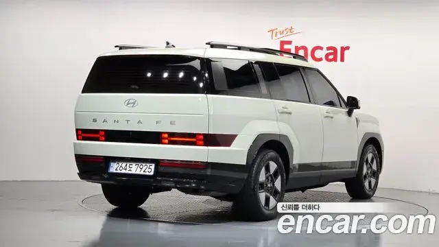 Hyundai Santa Fe 2024 — Фото 2/20