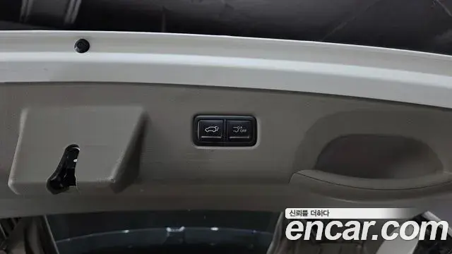 Kia Carnival 2024 — Фото 14/20