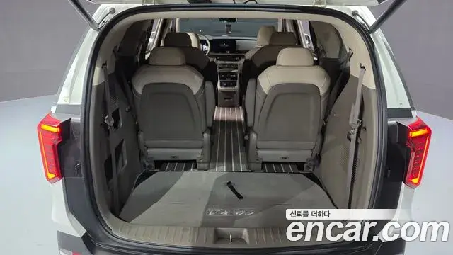 Kia Carnival 2024 — Фото 15/20