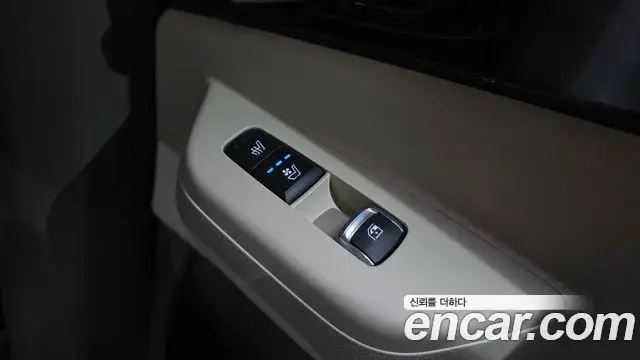 Kia Carnival 2024 — ფოტო 10/35