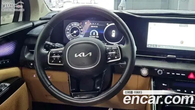 Kia Carnival 2023 — Фото 11/18
