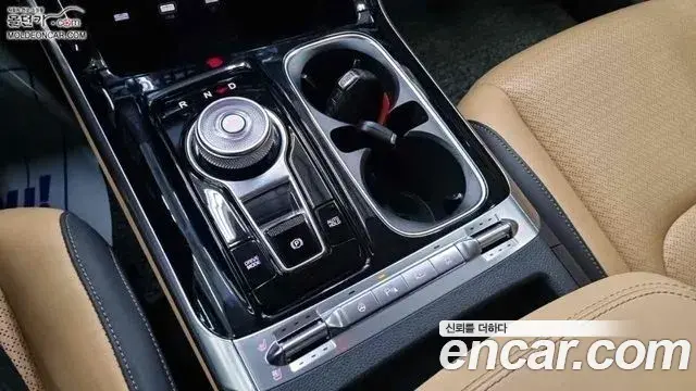 Kia Carnival 2023 — Фото 14/18