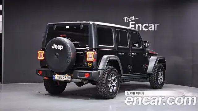 Jeep Wrangler 2021 — Фото 2/20