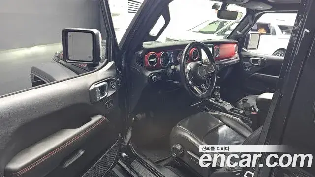 Jeep Wrangler 2021 — Фото 10/20