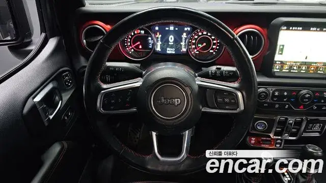 Jeep Wrangler 2021 — Фото 12/20