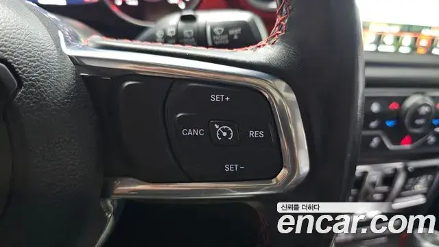 Jeep Wrangler 2021 — Фото 17/20