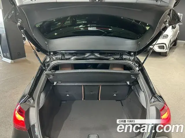 Mercedes-Benz A-Class 2026 — Photo 5/20