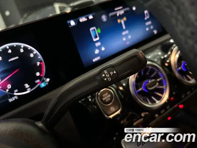 Mercedes-Benz A-Class 2026 — Photo 8/20