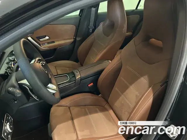 Mercedes-Benz A-Class 2026 — Photo 12/20