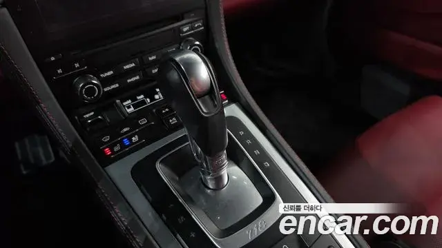 Porsche 718 Cayman 2019 — ფოტო 7/36