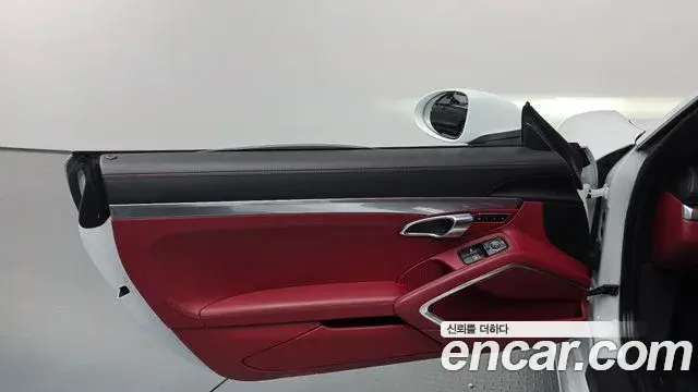Porsche 718 Cayman 2019 — ფოტო 27/36