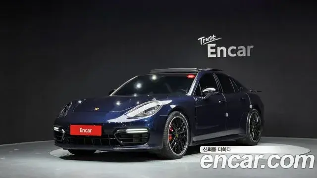 Porsche Panamera 2019 — Photo 1/20