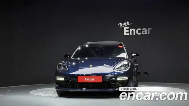 Porsche Panamera 2019 — Photo 3/20