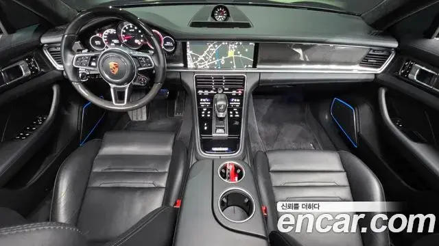 Porsche Panamera 2019 — Photo 7/20