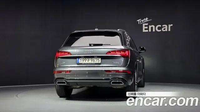Audi Q5 2023 — Фото 4/20