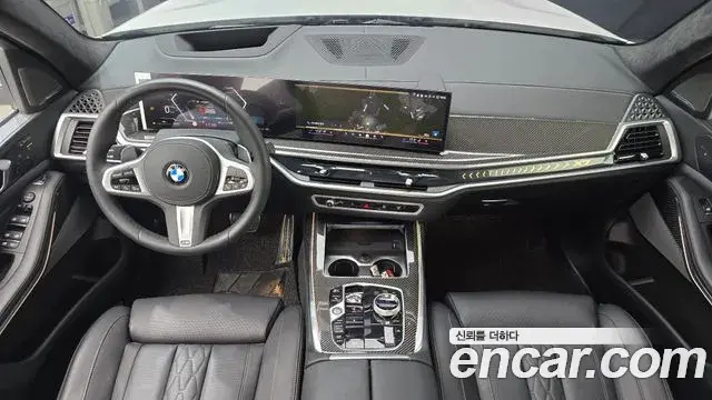 BMW X7 2025 — Фото 9/20