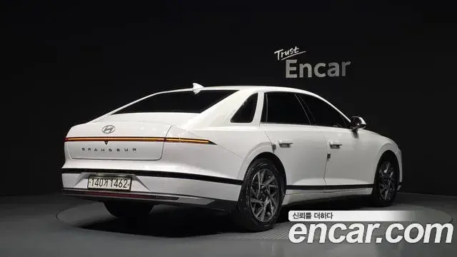 Hyundai Grandeur 2022 — Фото 2/20