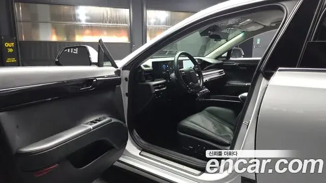 Hyundai Grandeur 2022 — Фото 10/20