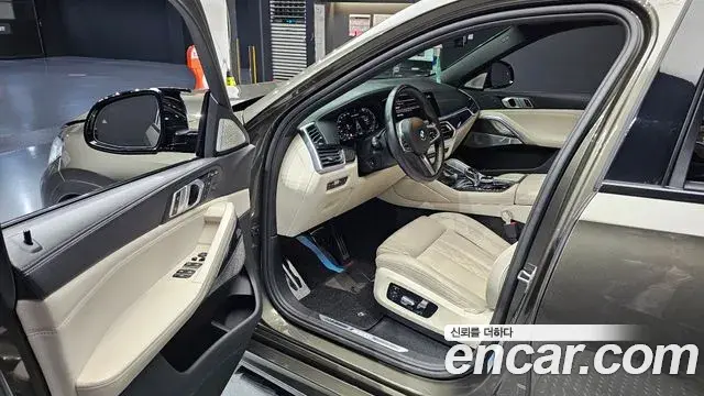 BMW X6 2021 — Photo 10/20