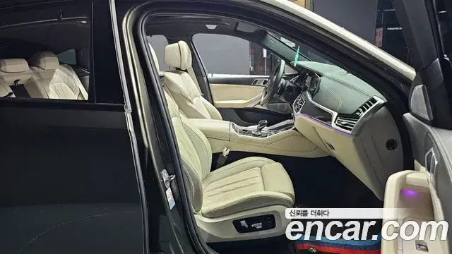 BMW X6 2021 — Photo 11/20