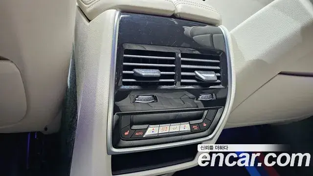 BMW X6 2021 — Photo 17/20