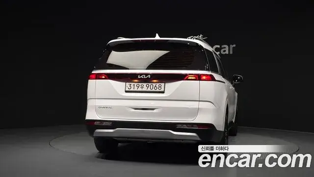 Kia Carnival 2023 — Фото 3/20