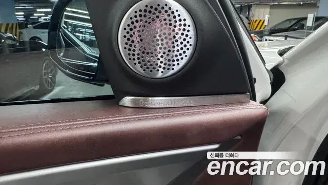 BMW XM 2023 — Фото 15/20