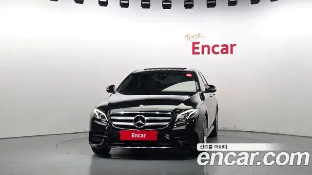 Mercedes-Benz E-Class 2019 — Фото 3/20