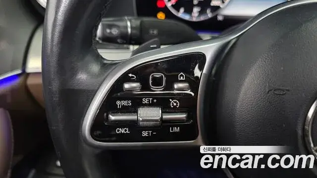 Mercedes-Benz E-Class 2019 — Фото 18/20