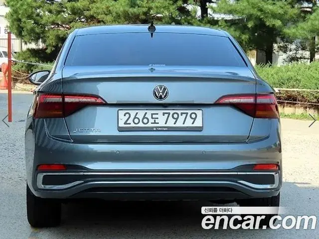 Volkswagen Jetta 2023 — Фото 3/20