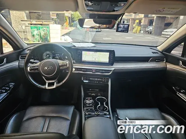 Kia K5 2021 — ფოტო 1/14