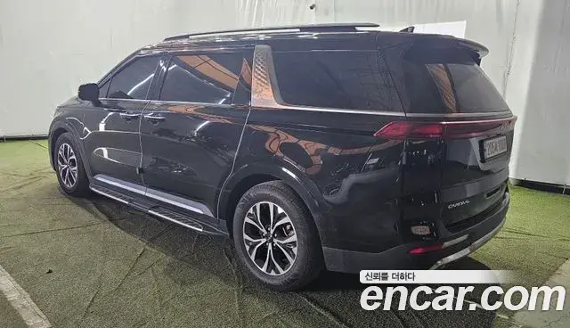 Kia Carnival 2023 — Photo 3/20