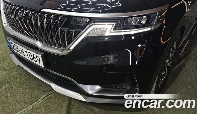 Kia Carnival 2023 — Photo 8/20