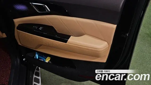 Kia Carnival 2023 — Photo 12/20