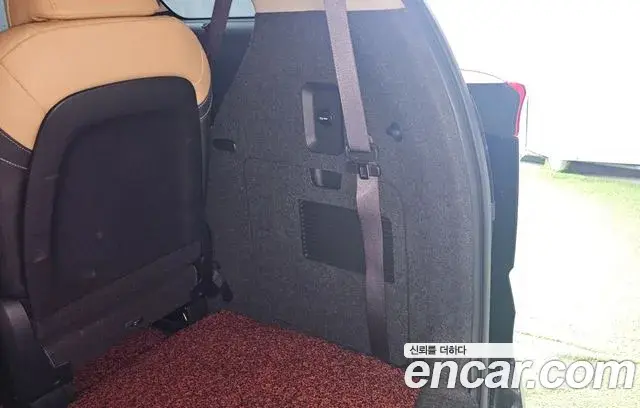 Kia Carnival 2023 — Photo 16/20