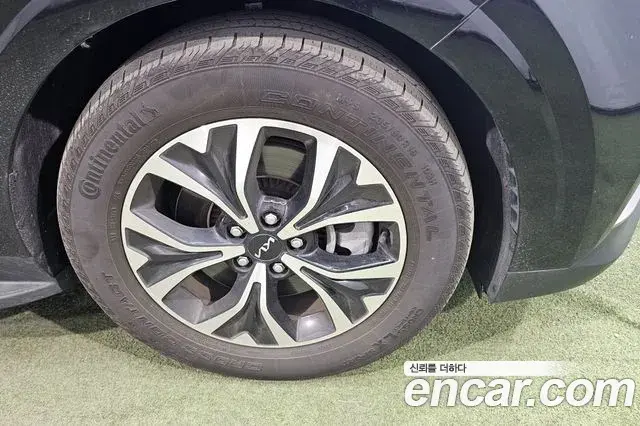 Kia Carnival 2023 — Photo 18/20
