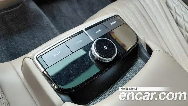 Kia K8 2022 — ფოტო 21/34