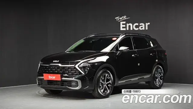 Kia Sportage 2022 — Фото 1/20