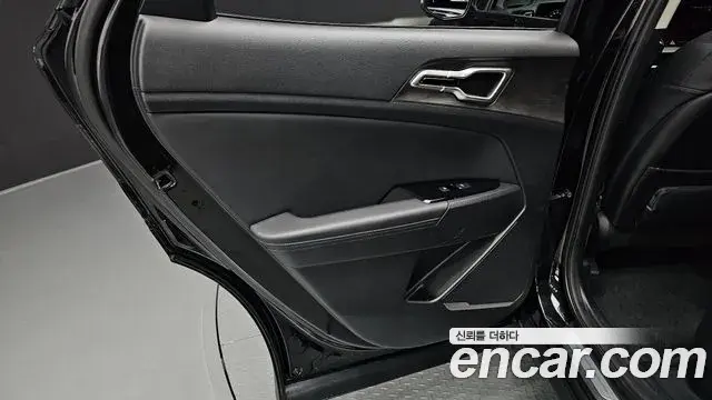 Kia Sportage 2022 — Şəkil 16/33