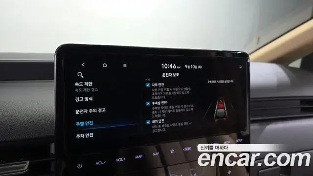 Hyundai Staria 2025 — Фото 16/20