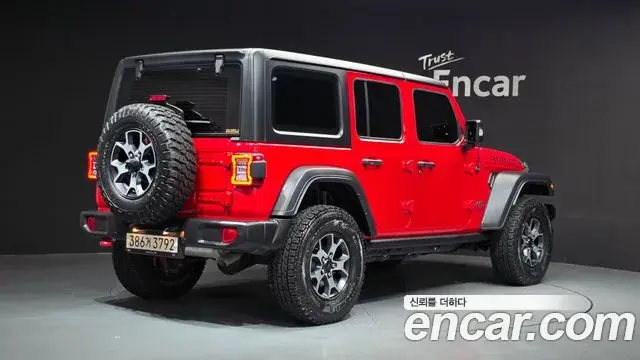 Jeep Wrangler 2023 — Фото 2/20