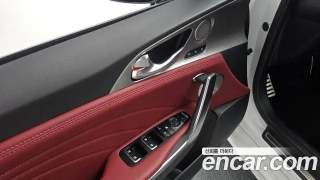 Kia Stinger 2022 — Фото 18/20